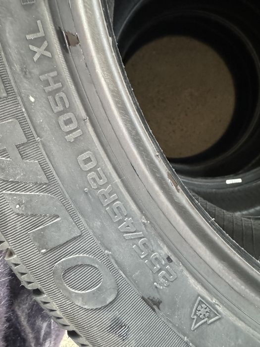 Зимние шины 255/45/20 Ovation комплект