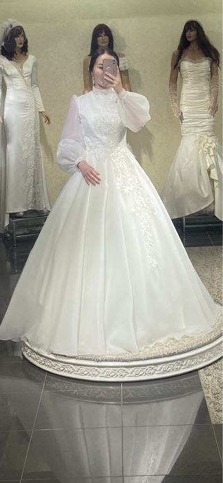 Свадебное платье