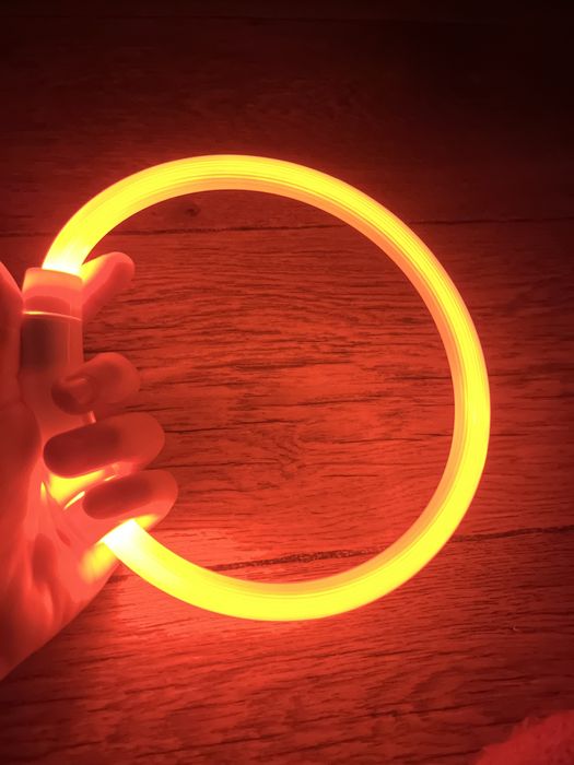 Свитящайся ошейник для собак