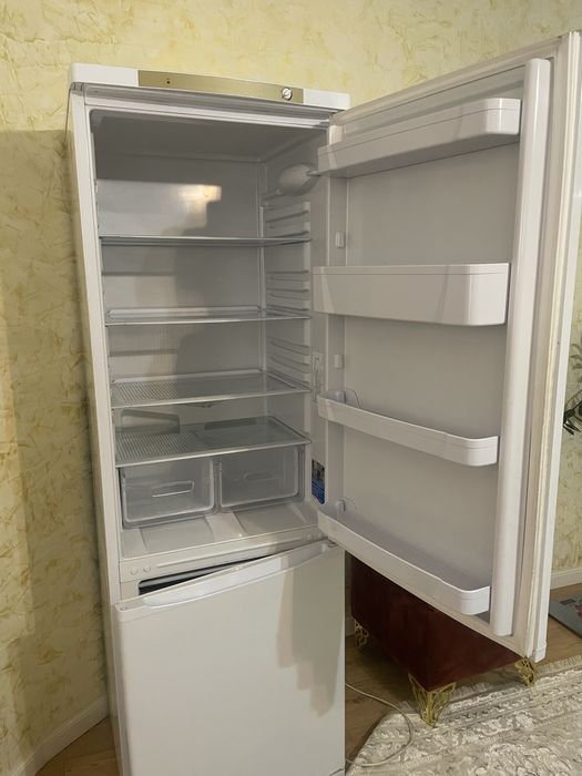 Холодильник Indesit