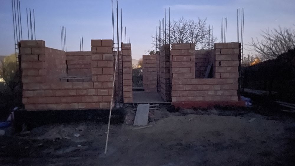 De vanzare  casa Parter cu Mansarda