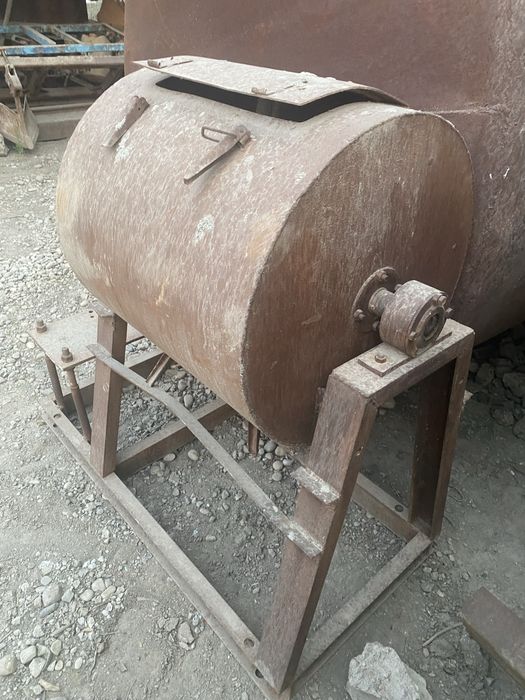 Продам кормомешалку