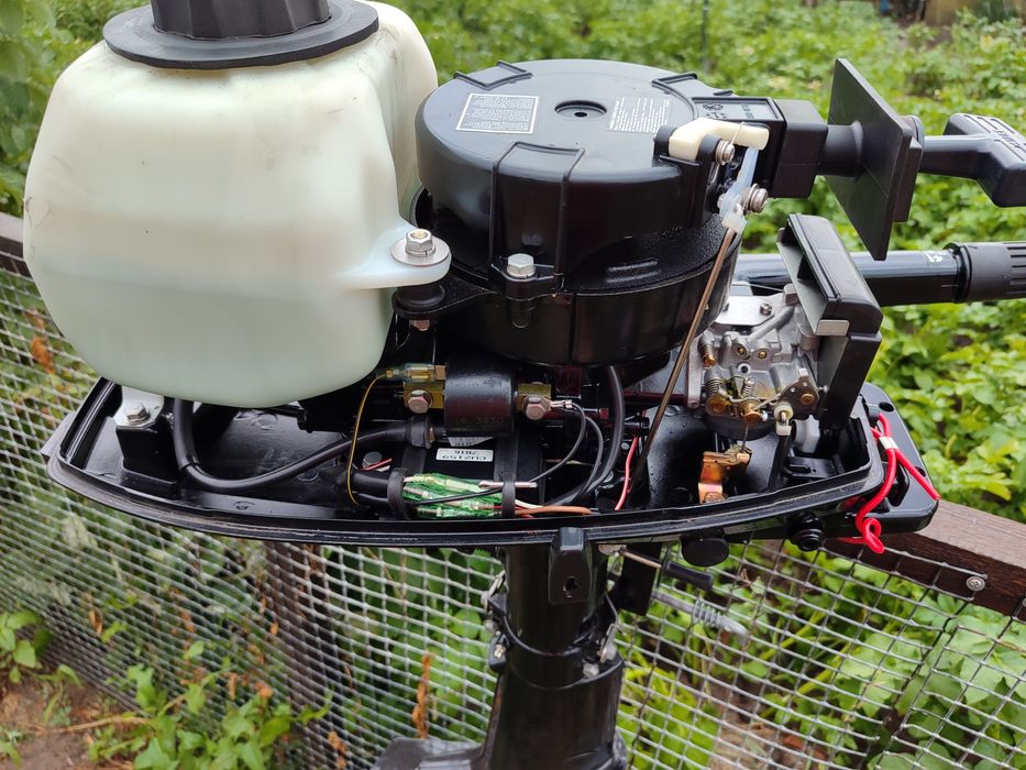 Продам лодочный мотор Меркури