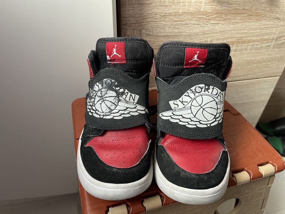 Детски Маратонки Nike Air Jordan Sky лепки Uptempo LeBron Kobe Adidas
