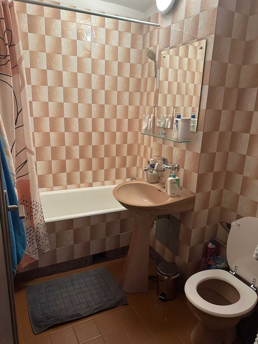 Inchiriere apartament nedecomandat 3 camere 2 bai 2 balcoane 73mp