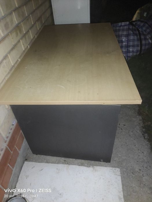 Продаи стол парта., письменный стол.