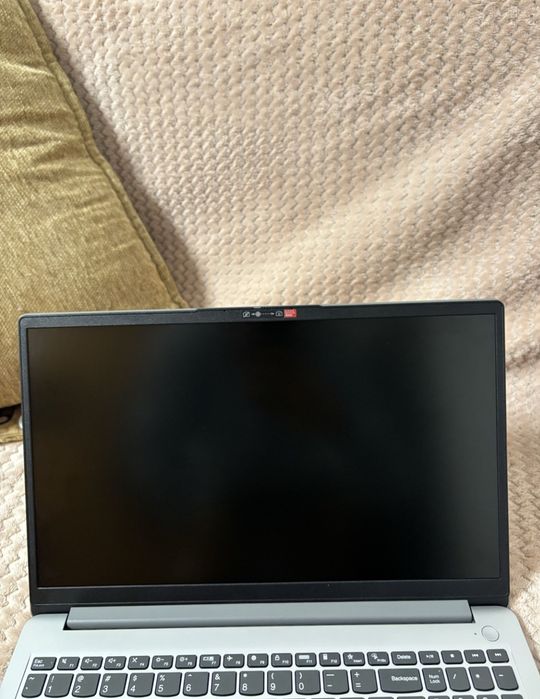 Lenovo  ideapad1,vine cu garanție