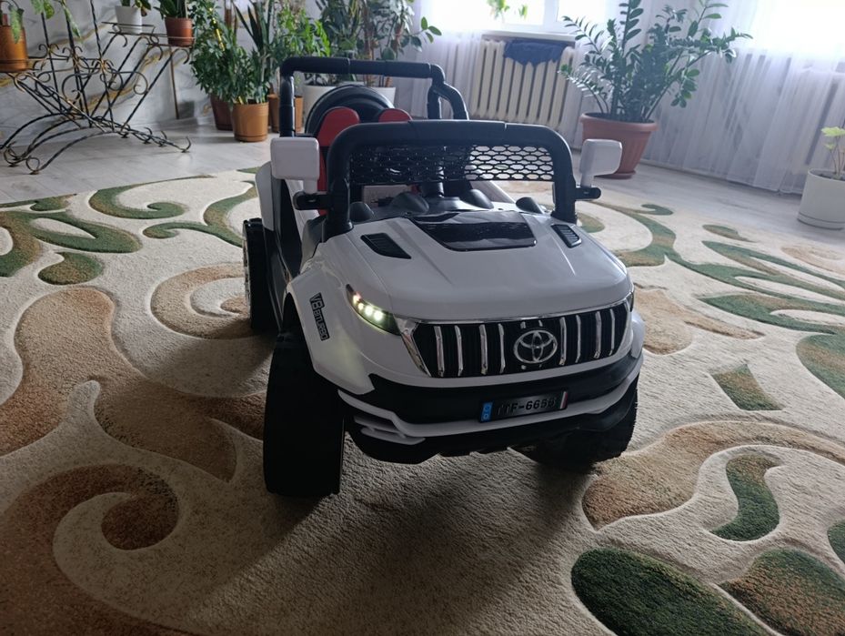 Электромобиль внедорожник 4WD