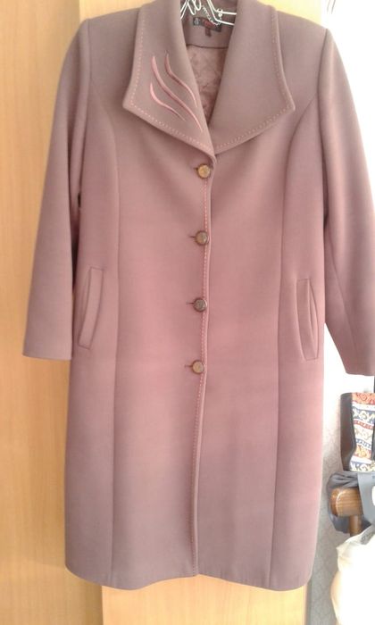 Продам красивое теплое пальто