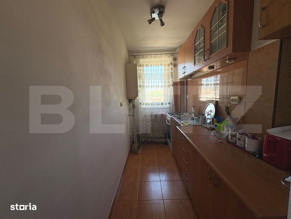 Apartament de vanzare, 3 camere, 52 mp, renovat - Hunedoara