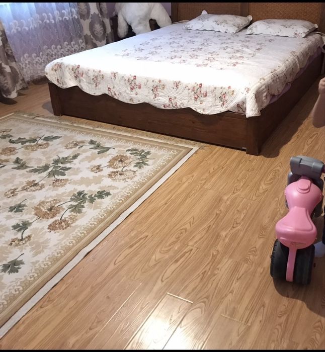 Төсек сатылады ,1.80/2. М .қолданылғпн