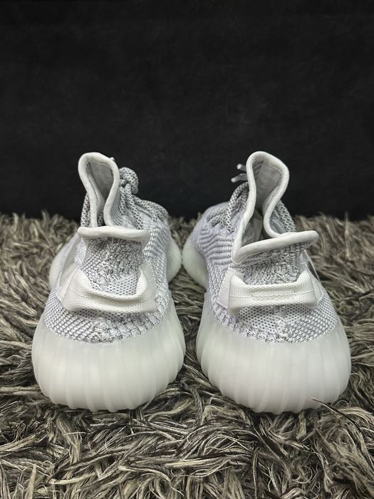 Yeezy 350 White Static
