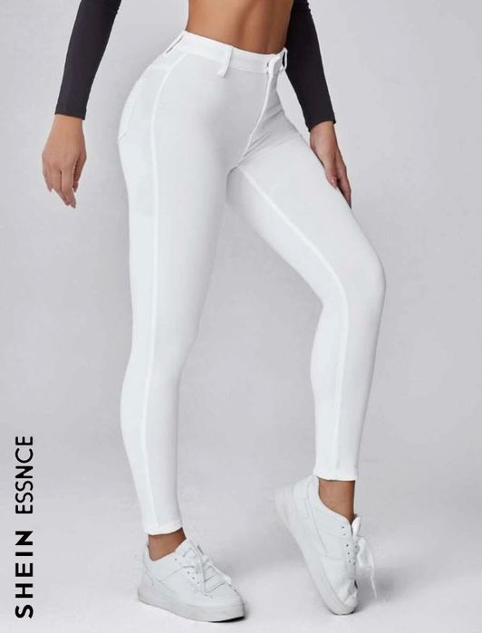 Модерни черни, бели и сини дънки панталони клинове от Shein Размер М