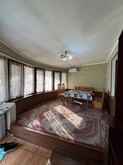 Срочно продается квартира в юнусабаде.Под нежилое.