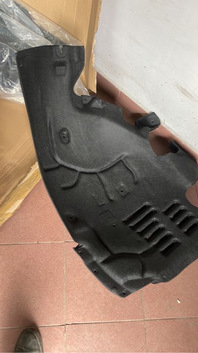 Carenaj roata scut motor Audi A8 4h D4