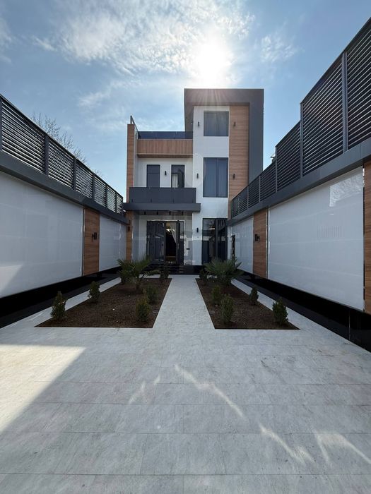 Продается дом 2 соток, 7 комнат, ор-р: Алишерабад