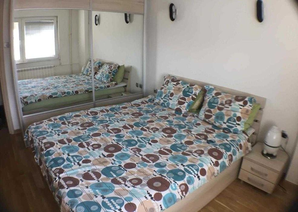 Дава се под наем Двустаен апартамент в Пловдив, Младежки Хълм - 56 кв.м за 280.5 € - Снимка #2