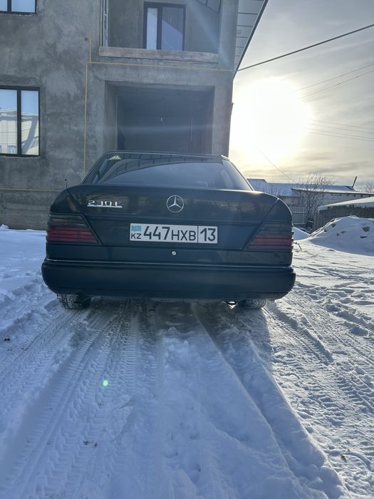 Мерс 124 об 2.3.   Чорный цвет