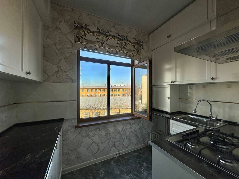 Продаётся 2х комнатная квартира на 4м этаже в 6ти этажном доме.