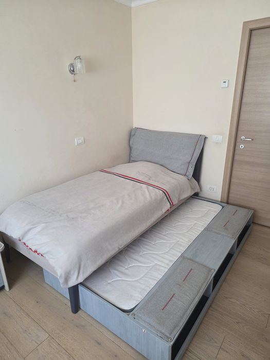 Mobilier complet camera adolescent, 3950 lei, cost de nou 12480 lei
