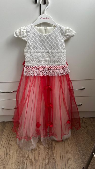 Продам платья в отличном состоянии.