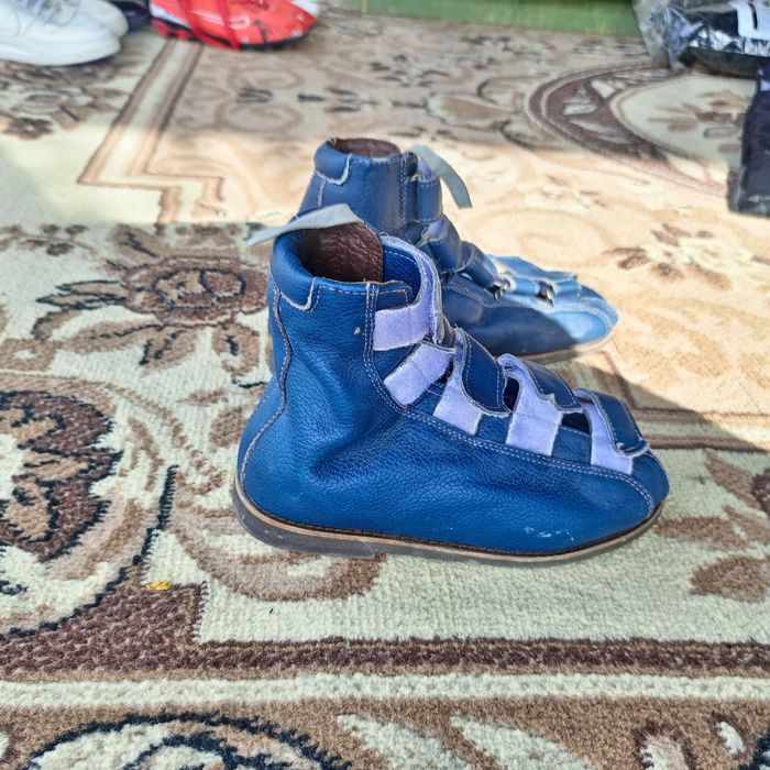 Продам ортопедическую кожаную обувь