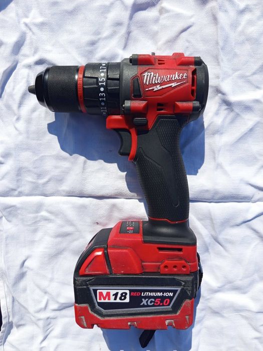 Пълен комплект Milwaukee M18 - 5 машини, 4 батерии 5.0Ah и зарядно