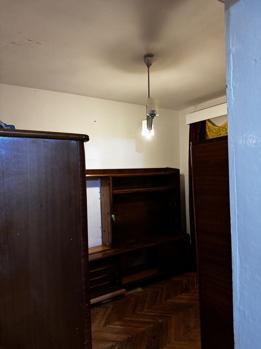 Vand apartament 3 camere, decomadat, etaj 3. Deva Str. Minerului