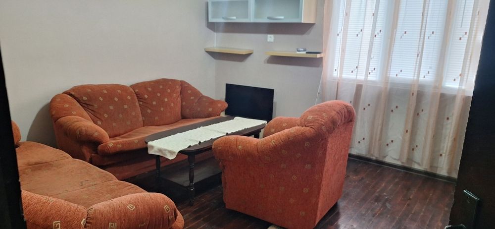 Дава се под наем Къща в Перник, Църква - 70 кв.м за 550 € - Снимка #1
