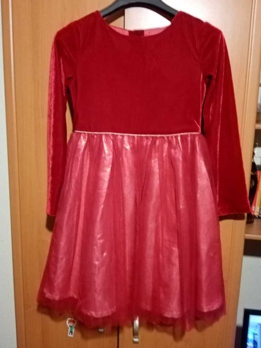 Красиви детски рокли, ръст 128 , 6-7 години