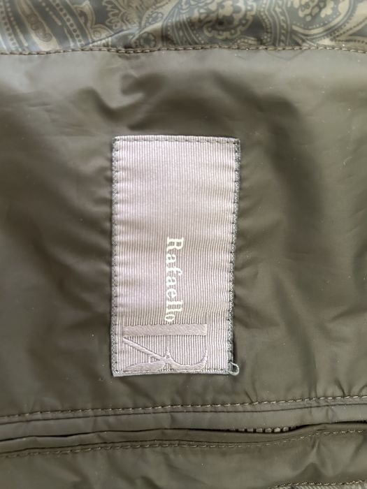 Продам ветровку, Rafaello. Размер 48.