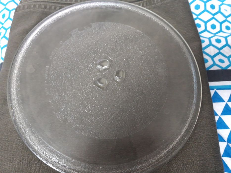 Farfurii cuptor cu microunde