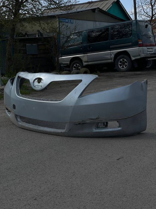 Бампер Toyota Camry