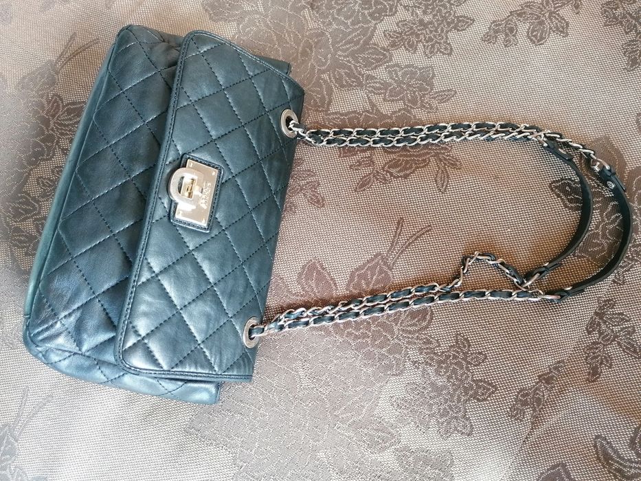 Оригинални чанти DKNY
