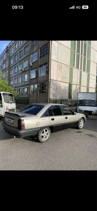 Опель омега на ходу