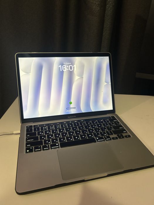 Mac book pro 13 m1 2020