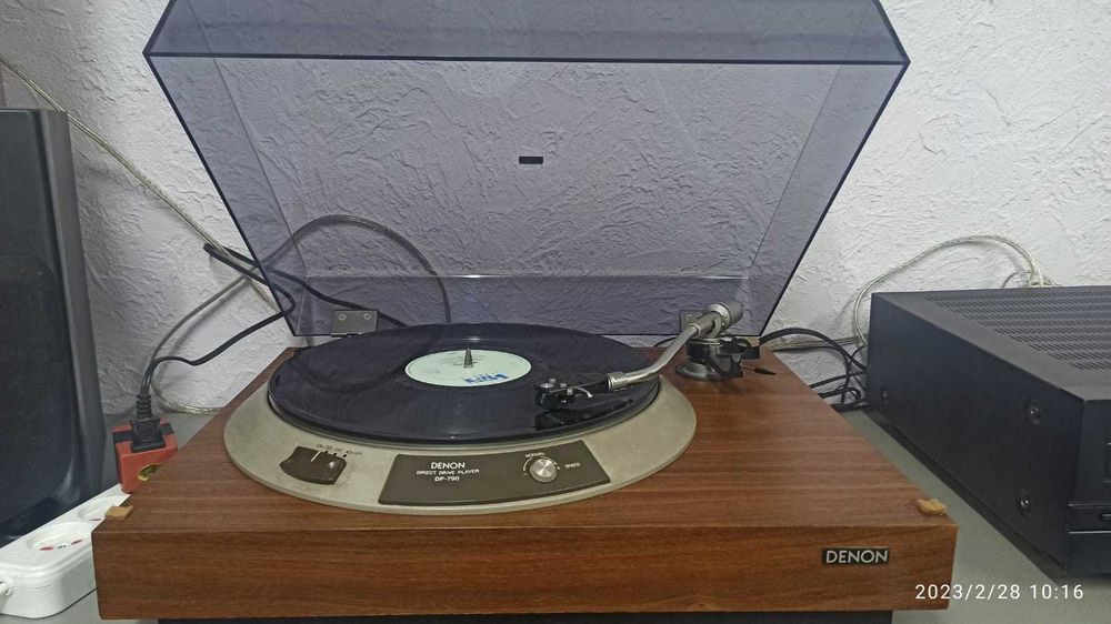 Виниловый проигрыватель DENON DP-790