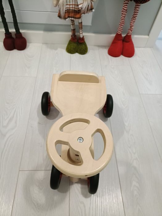 Vând Tricicleta din Lemn masiv Nouă.