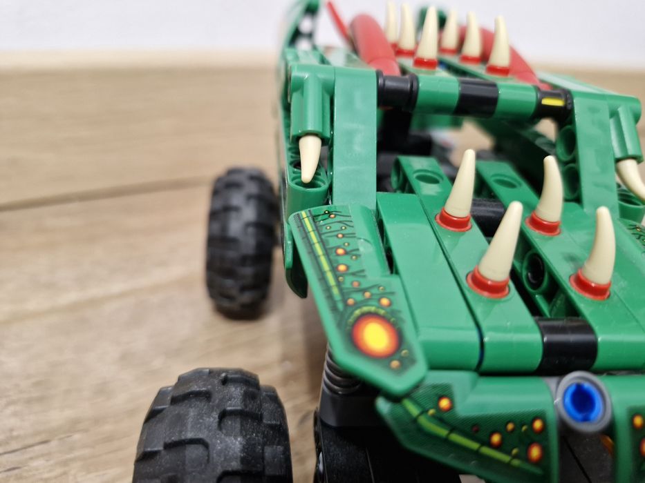 Lego technic  Monster Jam Dragon