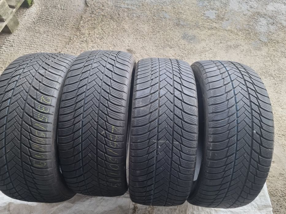 Anvelope 235 50 19 Bridgestone Blizzak LM 001 Iarna Dot 2022