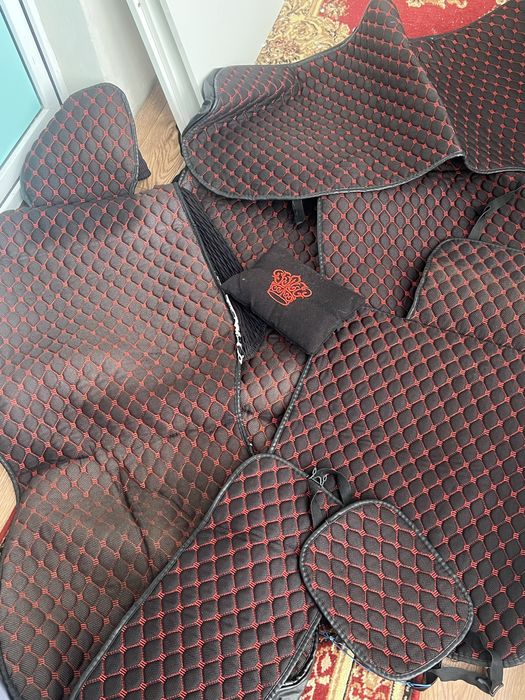 Продам чехлы для авто б/у  универсальные