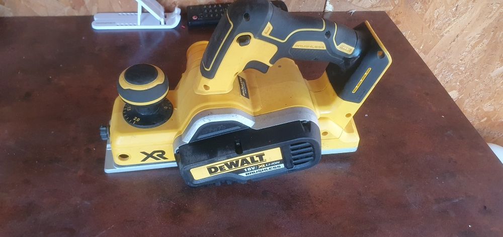 Vand rindea dewalt
