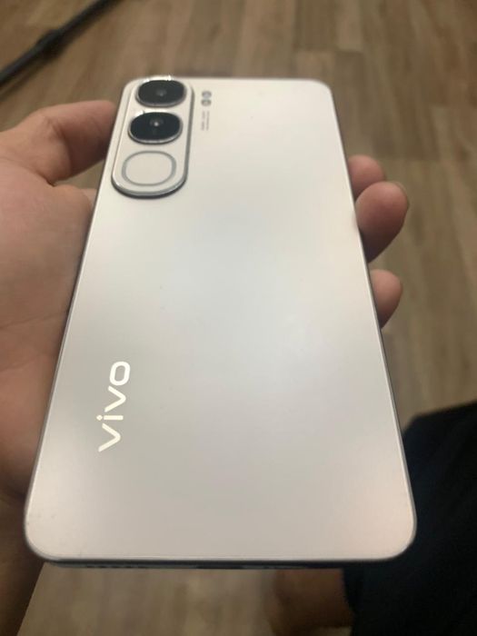 Vivo v40 lite бу