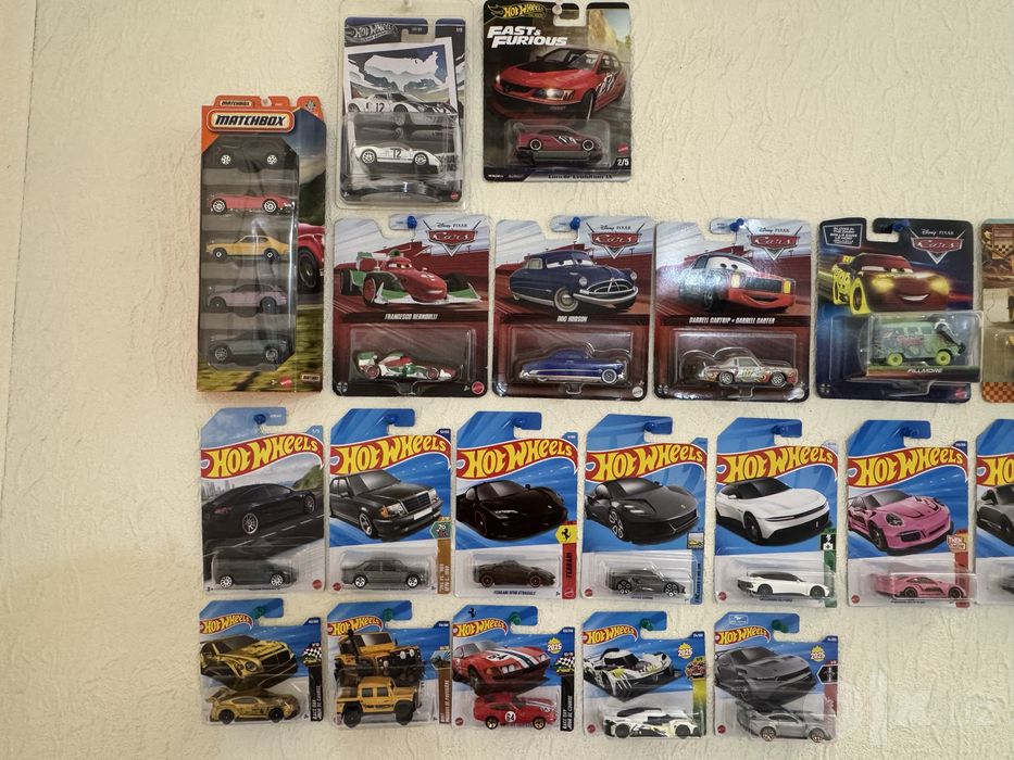 Hot Wheels main, silver premium