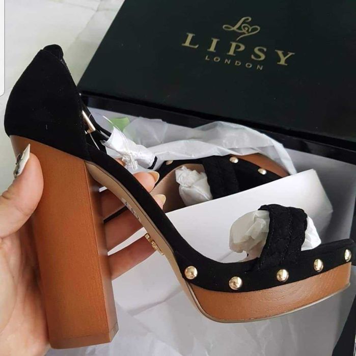 LIPSY 40 номер - черни сандали дебел ток