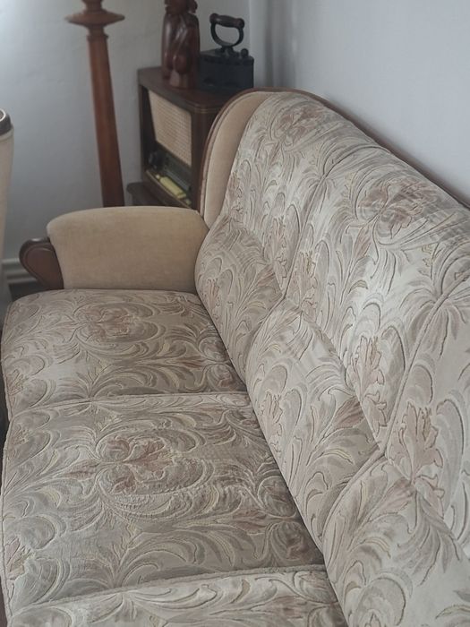 Set living clasic din lemn masiv (Stare impecabilă)