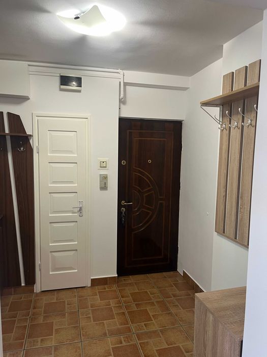 De inchiriat apartament 2 camere Cornisa
