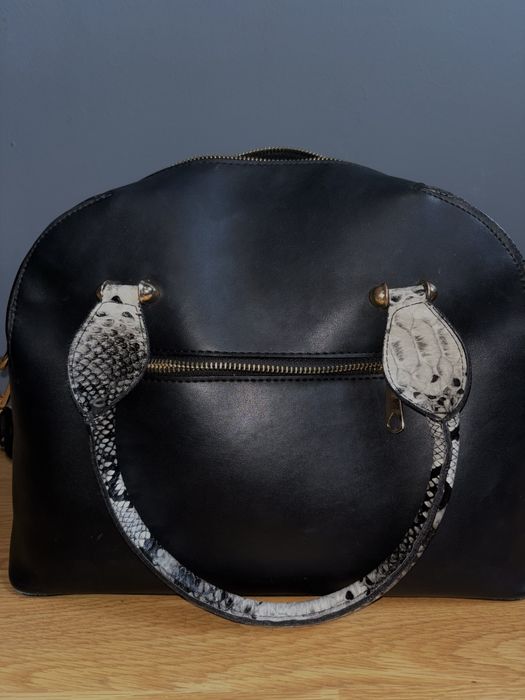 Geanta Guess din piele