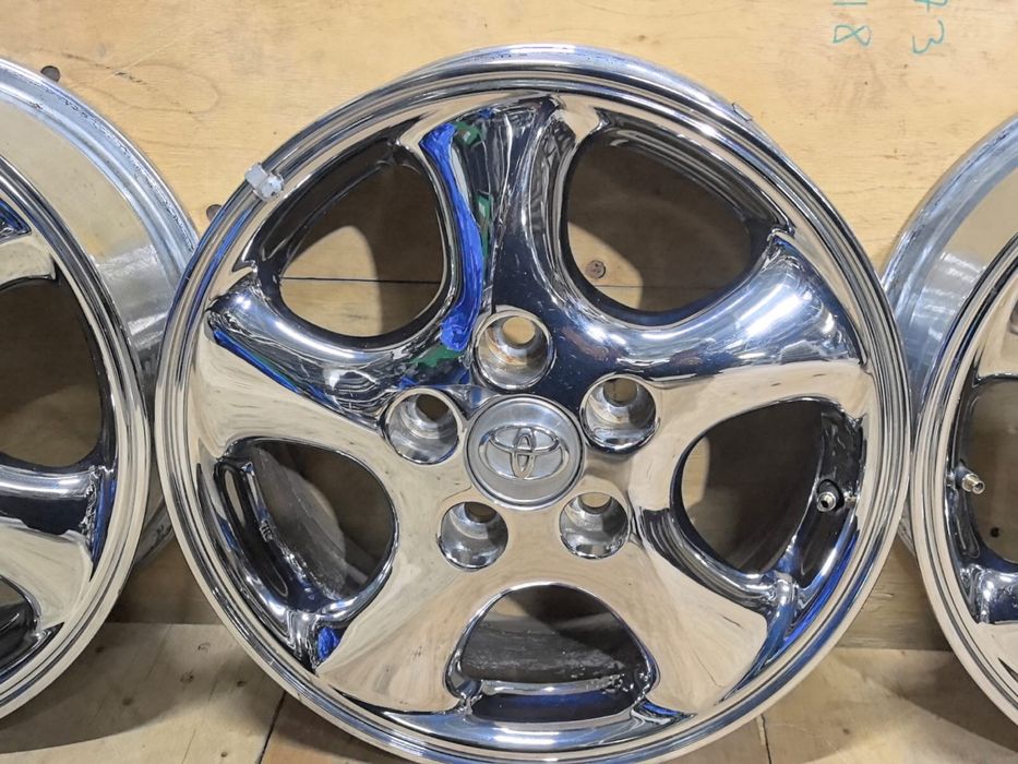 Диски R16 хром Toyota Windom 20-21 рестайлинг