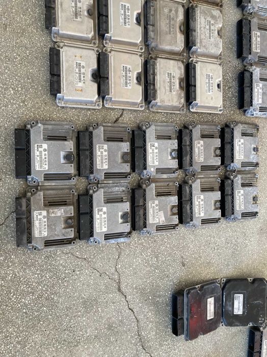 Компютър еку ecu електронен блок двигател Туран 1.9тди 105кс BLS